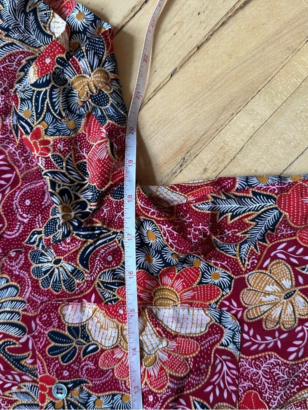 Claiborne Silk Red Floral Paisley Button-Up Short Sleeve Blouse - Picture 5 of 7